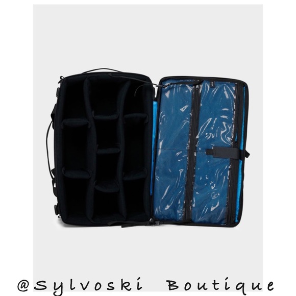 🔥RVCA ZAK N. CAMERA DUFFEL BAG NWT - Picture 2 of 6